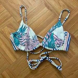 Maaji underwire bikini top xs